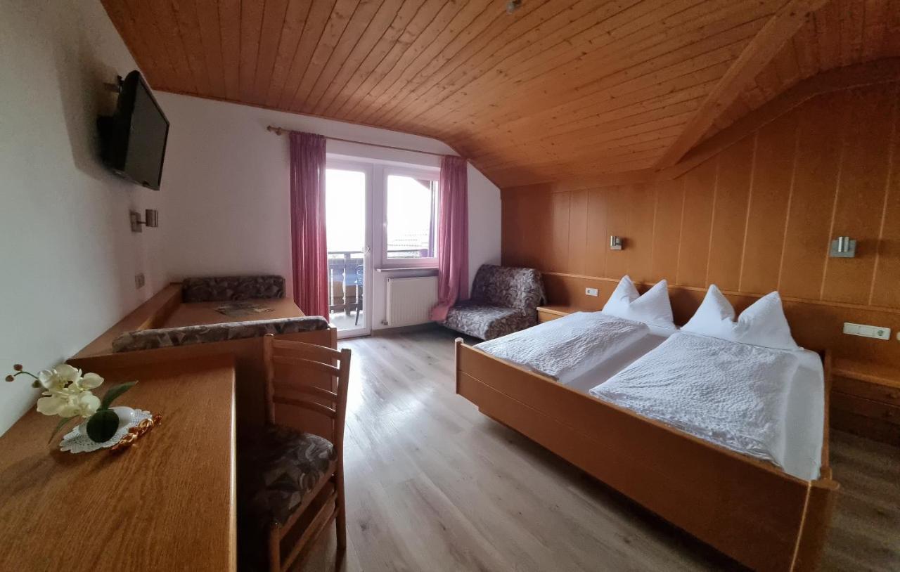 Reiterhof Edelweiss 호텔 산 제네시오 아테시노 외부 사진