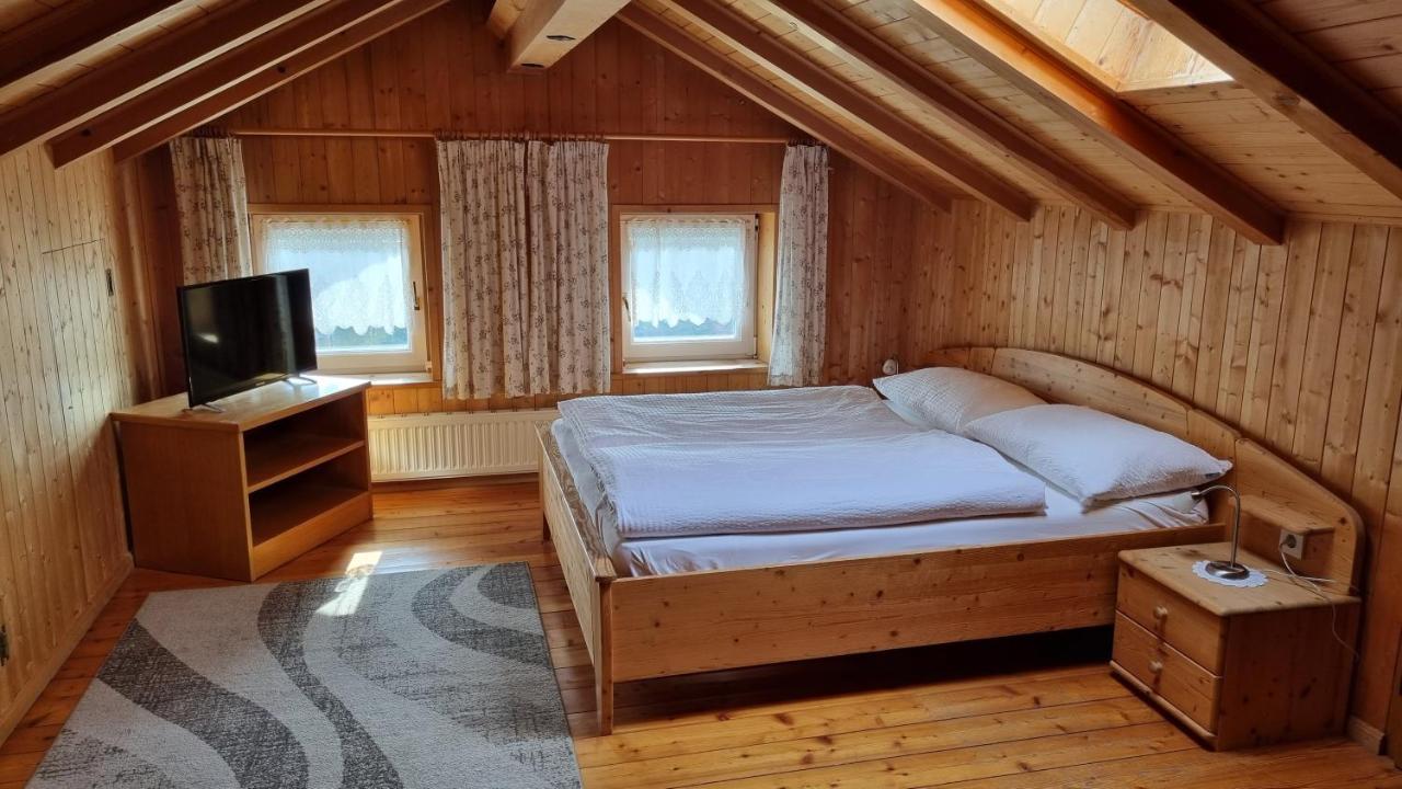 Reiterhof Edelweiss 호텔 산 제네시오 아테시노 외부 사진